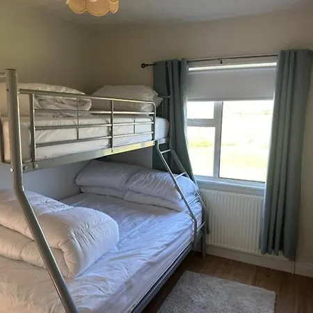 1 Laheen Drive Rossnowlagh * ドネゴール